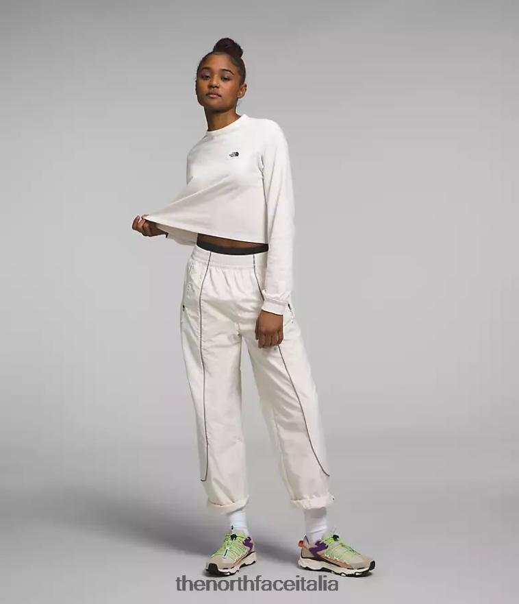 The North Face vestiario 460N8D851 gardenia bianca donne T-shirt con patch Heritage a maniche lunghe